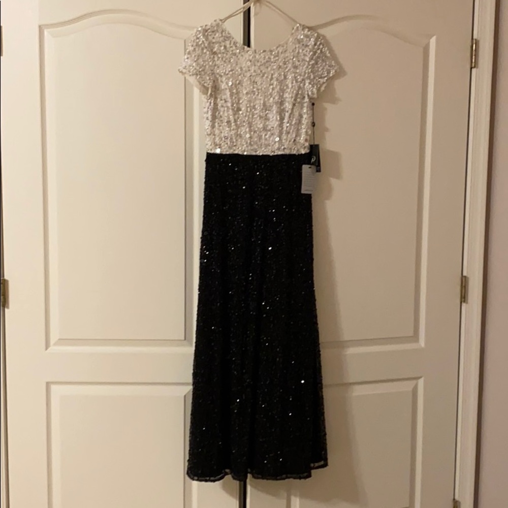 Adrianna Papell White & Black Dress